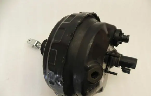 Mercedes-Benz SLK R171 Brake booster A0054306730
