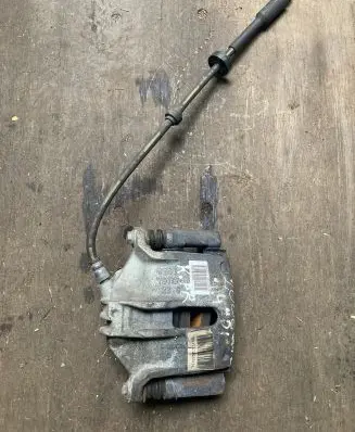 Peugeot 2008 I Front brake caliper