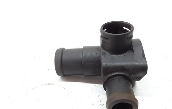 Audi A4 S4 B5 8D Engine coolant pipe/hose