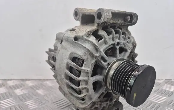 Mercedes-Benz E W212 Generator/alternator A0009063000 2608896B 211050185