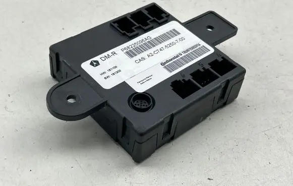 Chrysler Pacifica Sliding door control unit/module P68225096AG TRDRF058800F5A A2C7475250700