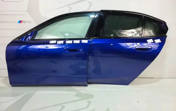 BMW M5 G90 Front door 
