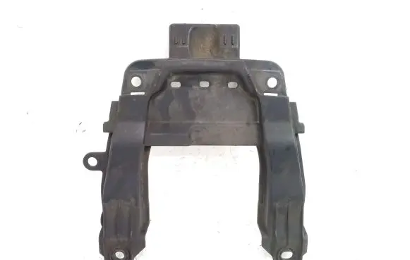 Honda CR-V Front bumper mounting bracket