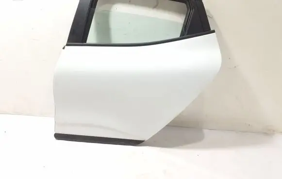 Renault Clio V Rear door 821014363R