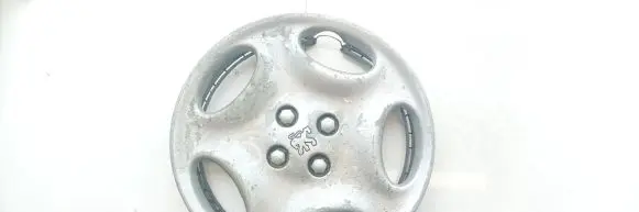 Peugeot 306 R14 wheel hub/cap/trim 9622967477