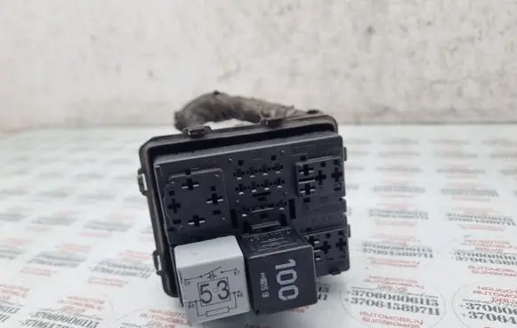 Volkswagen PASSAT B6 Fuse module 1K0937507B
