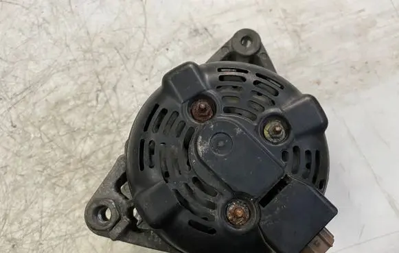 Lexus RX 330 - 350 - 400H Generator/alternator 2706020290