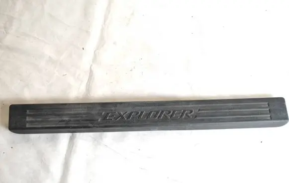 Ford Explorer Front sill trim cover