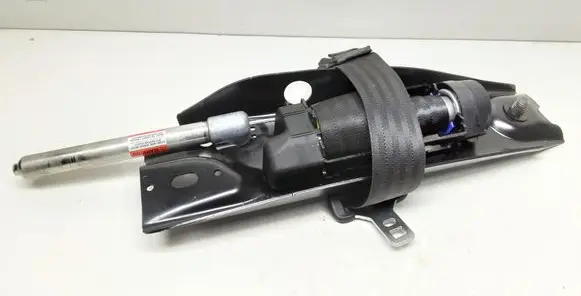 Volvo V70 Front seatbelt 39860302