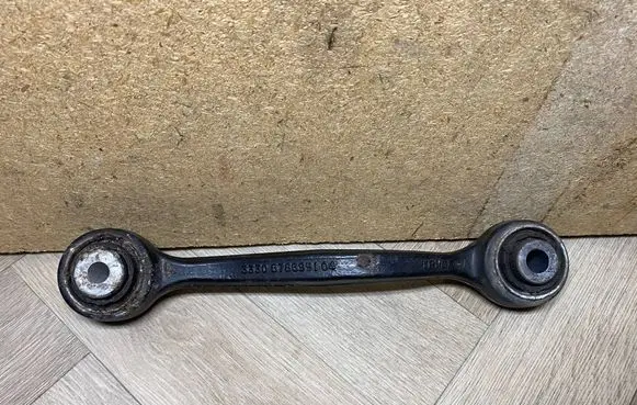 Rear control arm