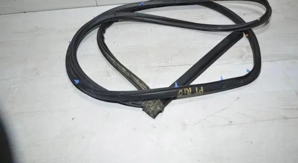 KIA Rio Rubber seal rear door 
