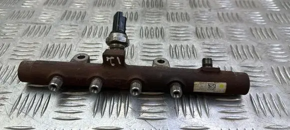 Renault Megane III Fuel main line pipe 175218188R