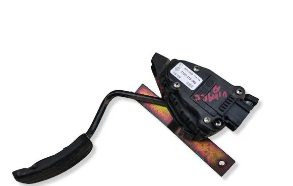 Opel Vivaro Accelerator throttle pedal 7700313060