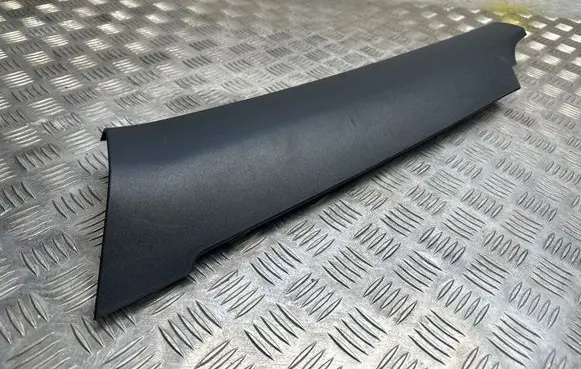 Volvo XC90 Rear seat side bottom trim 39829971