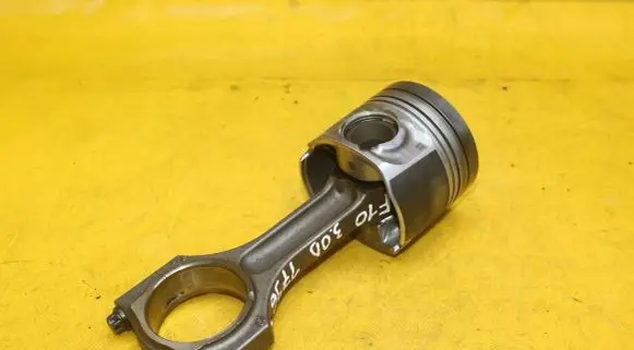 BMW 3 E90 E91 Piston with connecting rod 84L110