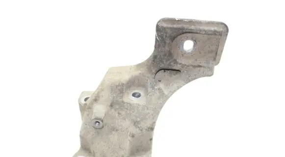 Land Rover Discovery 3 - LR3 Engine mounting bracket 4H226037AA