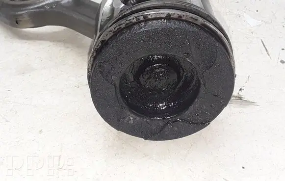 Citroen C4 I Piston with connecting rod