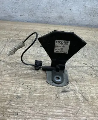 Audi A6 S6 C7 4G Aerial antenna amplifier 8V0035507 920365001