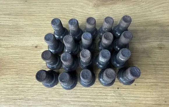 Skoda Octavia Mk2 (1Z) Nuts/bolts 