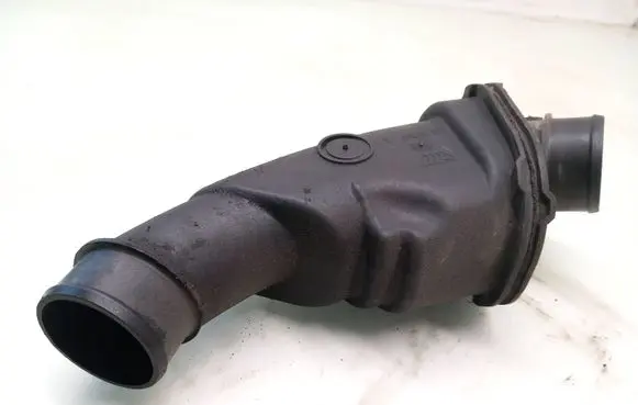 Volvo V70 Intake resonator 30778734
