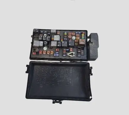 Opel Insignia A Fuse module 13255300 529050199