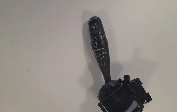 Suzuki Grand Vitara II Wiper control stalk