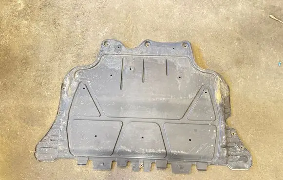 Audi A3 S3 8V Engine splash shield/under tray 5Q0825236