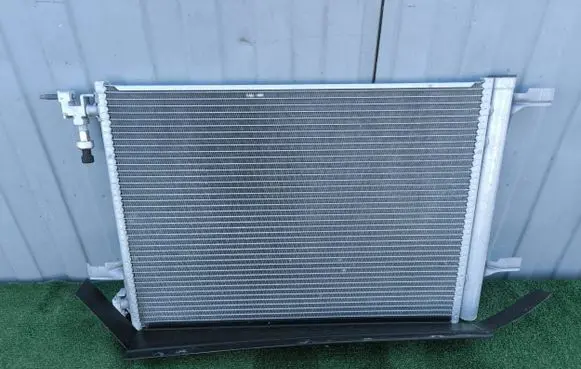 A/C cooling radiator (condenser)