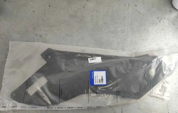 Volvo XC90 Wiper trim 32377713