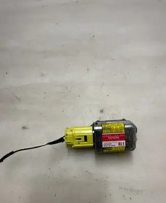 Toyota Prius (NHW20) Airbag deployment crash/impact sensor 8986047040 1879000892