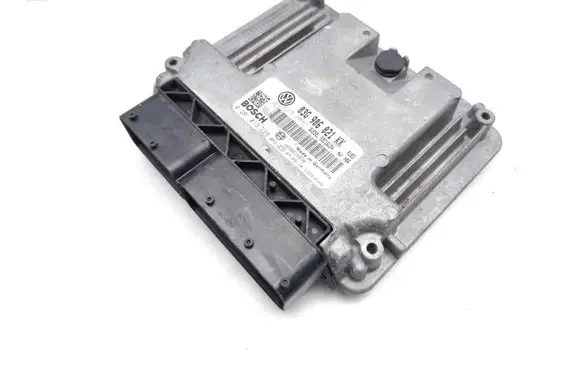 Volkswagen Jetta V Engine control unit/module 03G906021KK 0281013228
