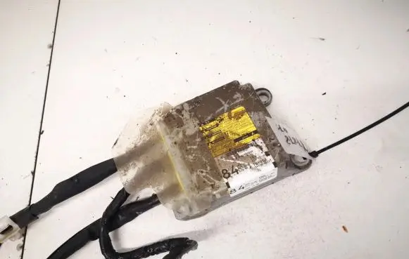 Toyota Avensis T250 Airbag control unit/module 8917005121 89170-05121