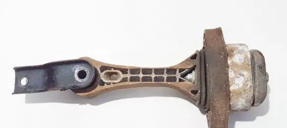 Skoda Octavia Mk1 (1U) Engine mount bracket