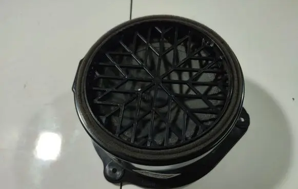 Audi A6 S6 C6 4F Front door speaker 4F0035415
