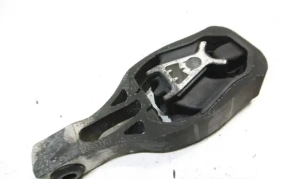 Peugeot 308 Engine mounting bracket 9811786680