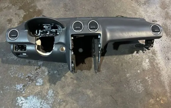 Mercedes-Benz ML W164 Dashboard A1646800387 3313