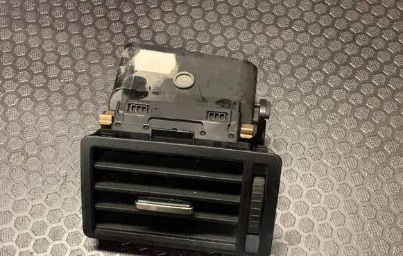 Ford Focus C-MAX Dash center air vent grill 4793002