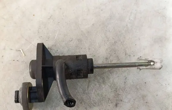 Clutch master cylinder