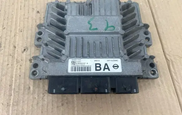 Nissan Qashqai Engine control unit/module 23710JD59C S180033107A 26013