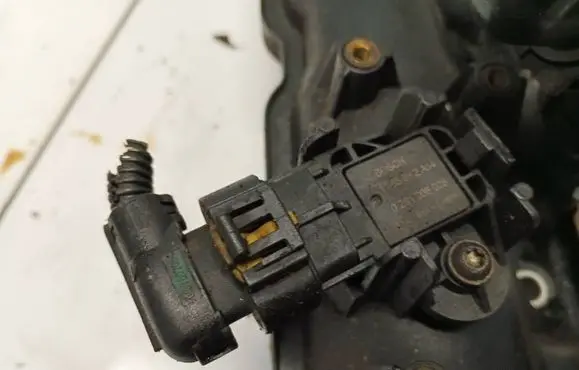 Fiat Freemont Air pressure sensor 0281006028