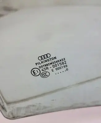 Audi A4 S4 B5 8D Sliding door window/glass 8K5
