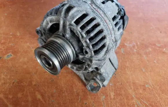 Skoda Praktik (5J8) Generator/alternator 045903023H