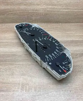 Opel Omega B2 Speedometer (instrument cluster) 90493818
