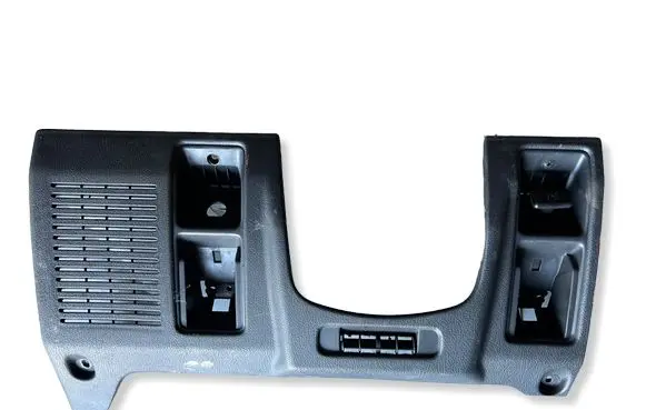 Mitsubishi Pajero Dashboard lower bottom trim panel MB652131