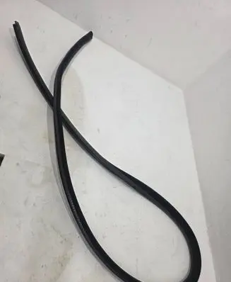 BMW 6 F12 F13 Front door rubber seal 722781