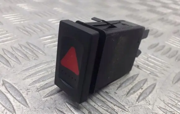 Volkswagen PASSAT B5.5 Hazard light switch 3B0953235D