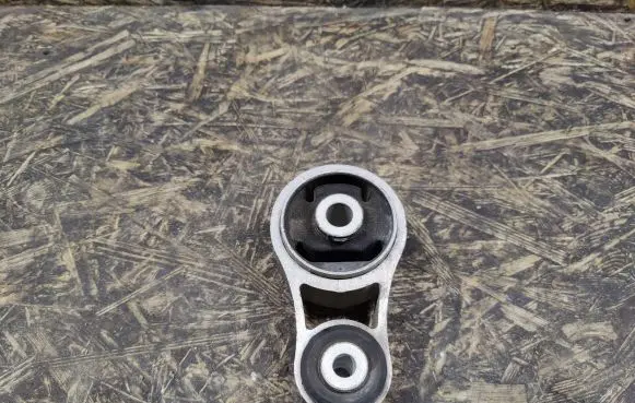 Mazda CX-9 Gearbox mount 3D26