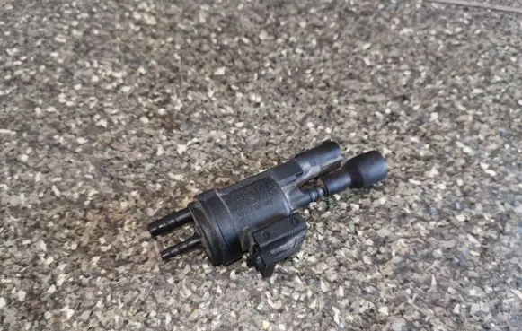Mercedes-Benz C W204 Turbo solenoid valve 0025407097