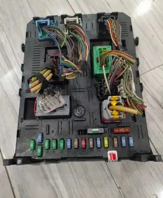 Peugeot 307 Comfort/convenience module 9661940080