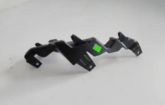 Front bumper mounting bracket